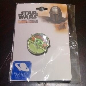 Official Planet Comico Star Wars Mandalorian Baby Yoda Grogu The Child Pin